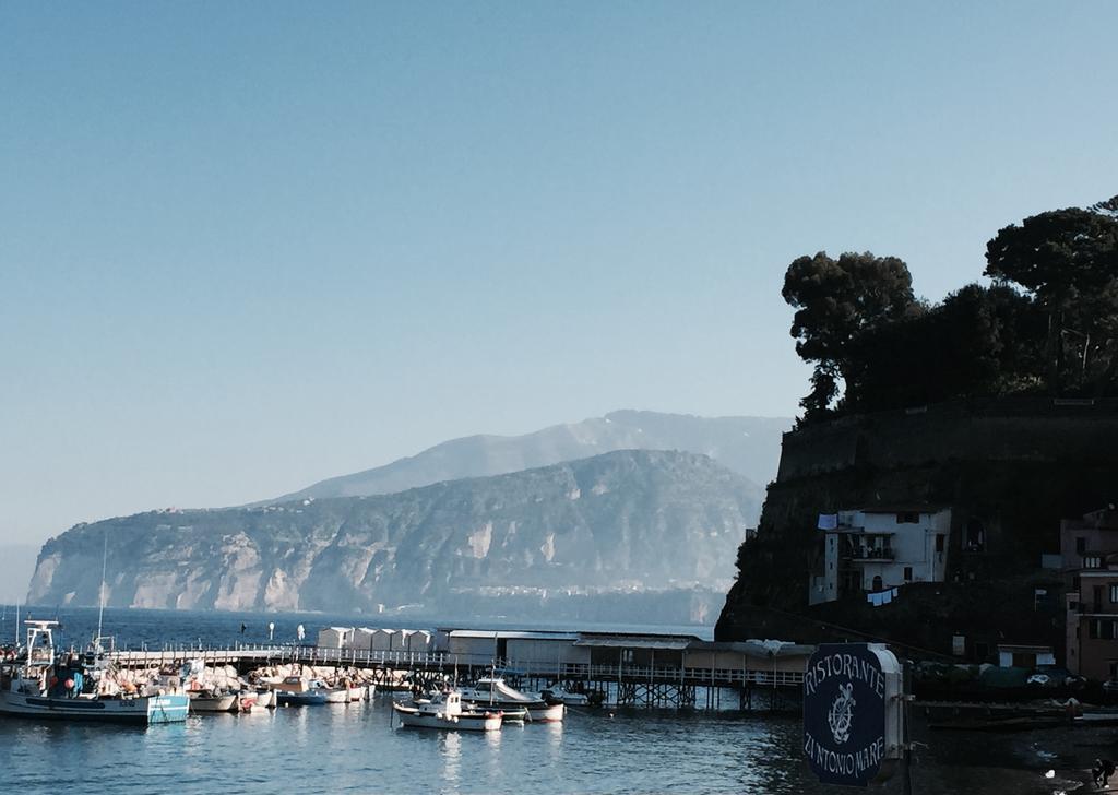Estate4Home - La Grotta Azzurra ซอร์เรนโต ภายนอก รูปภาพ