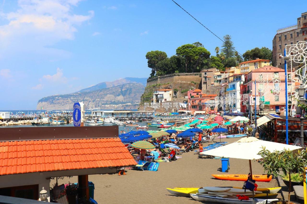 Estate4Home - La Grotta Azzurra ซอร์เรนโต ภายนอก รูปภาพ